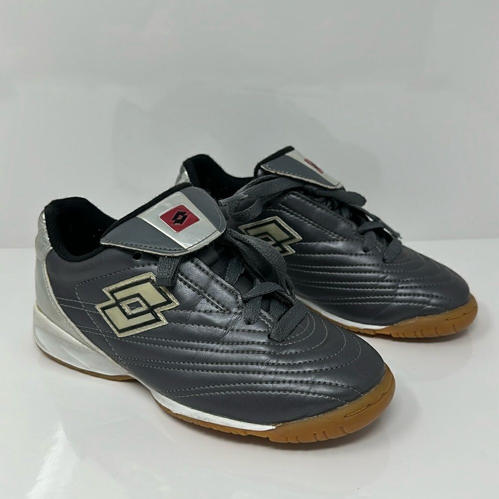 Lotto sz 2 athletics shoes